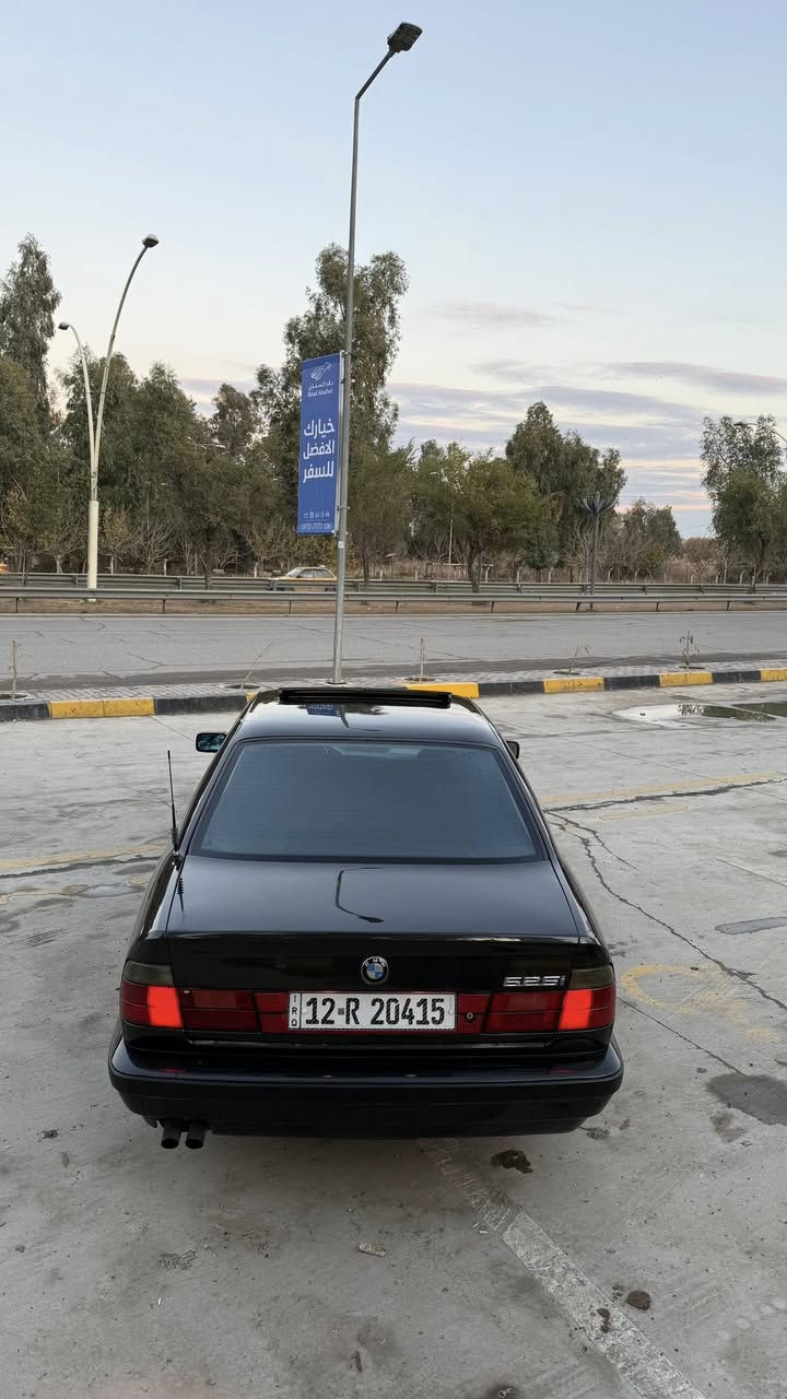 موديل 91 محرك كبس مكينة جديدة تبريد شغال
سلايت كشنات جلد  لايت زينون سيارة متعوب عليها مال بيت 
مصبوغ عام جمالية معجون بيها تلكيط خفيف كلش 
السيارة باسمي تحويل مباشر 
رقم نينوى الماني 
السعر 75 ورقة وبيها مجال بسيط 
مكان السيارة موصل 

‭0772 211 0026‬
