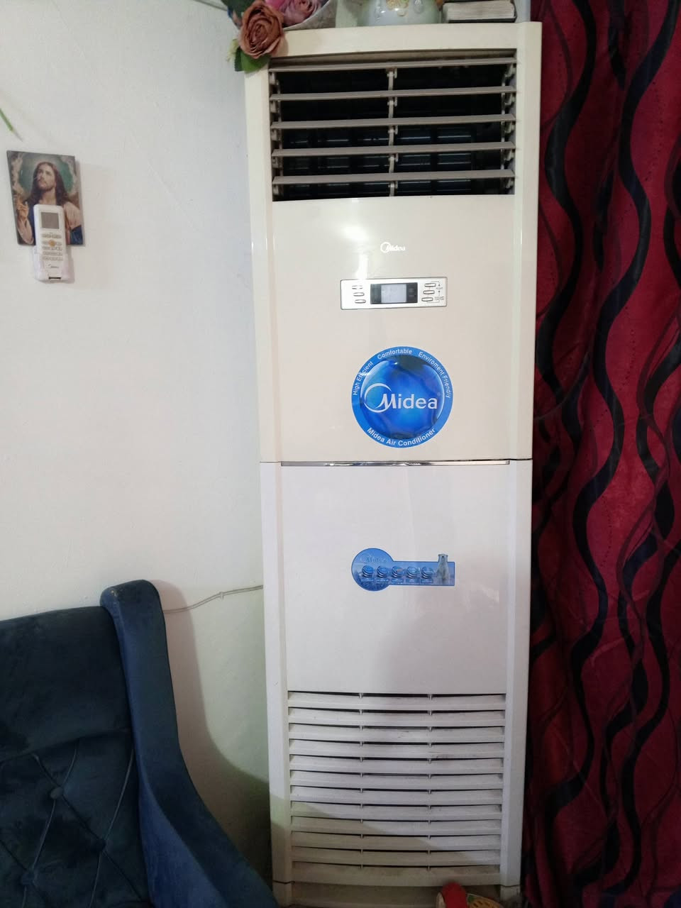 بيع سبلت كنتوري 3طن جديد 
سلام عليكم سبلت كنتوري ميديا. 3طن جديد ونضيف  بغداد الدورة شارع 120 ، نريده ب750 آلف  الشراي ***********
