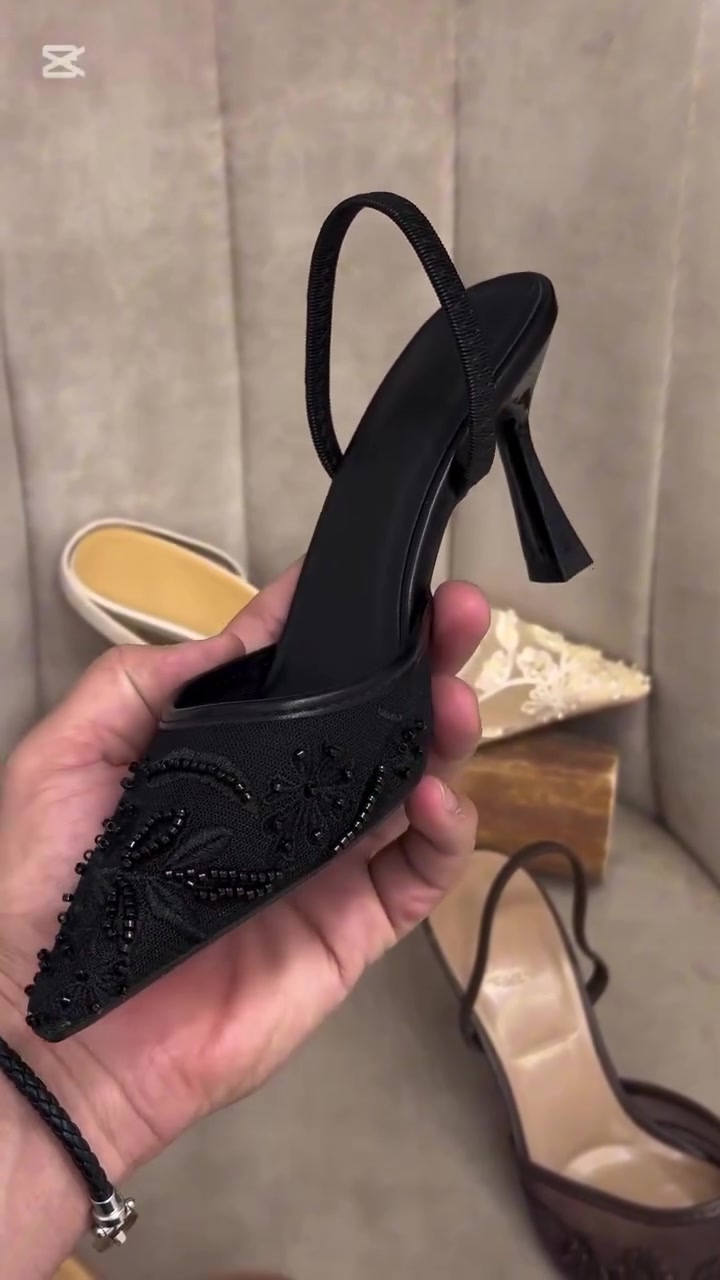 ترند نيولا 💥رجع توفر 
الجمال 🔥😍🛍️
كوني أنيقه معنا 🤌
ارتفاع (7cm)💥
كوالتي عالي جداً 💥
قياسات -36-37-38-39-40
((لكل أمرآة تبحث عن الأناقة))
توصيل بغداد وجميع المحافظات 📍💫🔥


**إذا كنت صاحب هذا الإعلان وتريد حذفه لأي سبب، رجاءا أرسل رسالة إلى الدعم الفني**