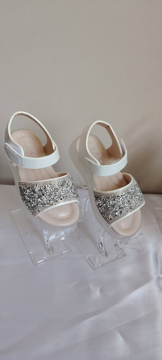 احذية اطفال متنوعه


**إذا كنت صاحب هذا الإعلان وتريد حذفه لأي سبب، رجاءا أرسل رسالة إلى الدعم الفني**