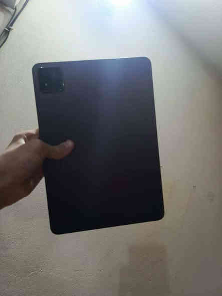 سلام عليكم شباب ايباد شومي باد 7برو ايباد 120فريم نظافه 100% شاحنه 67W ذاكره 512 ايباد يخبل الاستفسار والاتصال ***********
