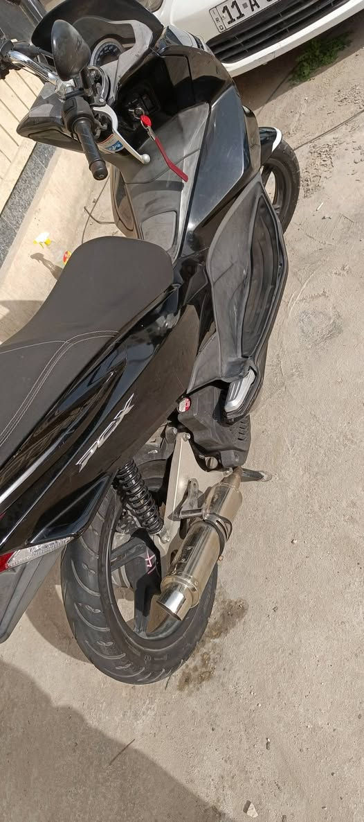 سلام عليكم دراجه pcx جيل ثاني وارد ياباني و الدراجه ماشيه 30.000الف و الدراجه كفاله عامه وبيها ورقه مزاد +صالنصه رياضي وشوته رياضي مال رمبه و الدراجه نضيفه تجي وتشوفه والسعر مليونين و ٨٠٠ وبيه مجال


**إذا كنت صاحب هذا الإعلان وتريد حذفه لأي سبب، رجاءا أرسل رسالة إلى الدعم الفني**