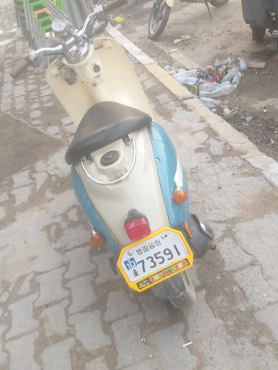 سلام عليكم دراجة عبد الحليم للبيع كاملة سلف هندر اشاير كلشي شغال دراجة نضيفة سعر 275 وبيهة مجال رقم واتساب ***********
