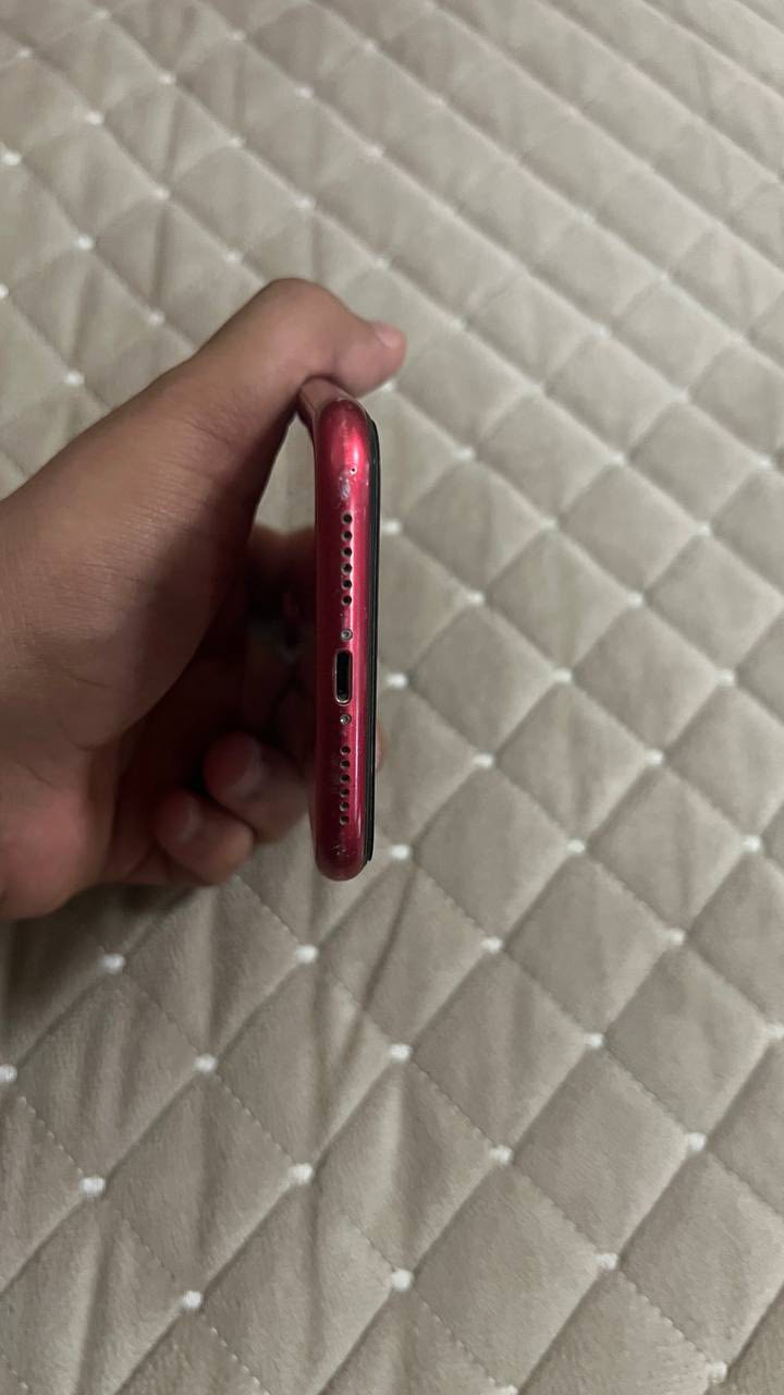 السلام عليكم ايفون 11 عادي التليفون مامفتوح ابد ونظافه 90%وبطاريه 74 وسعر 250 مكاني كوت *********** وبي واتساب
