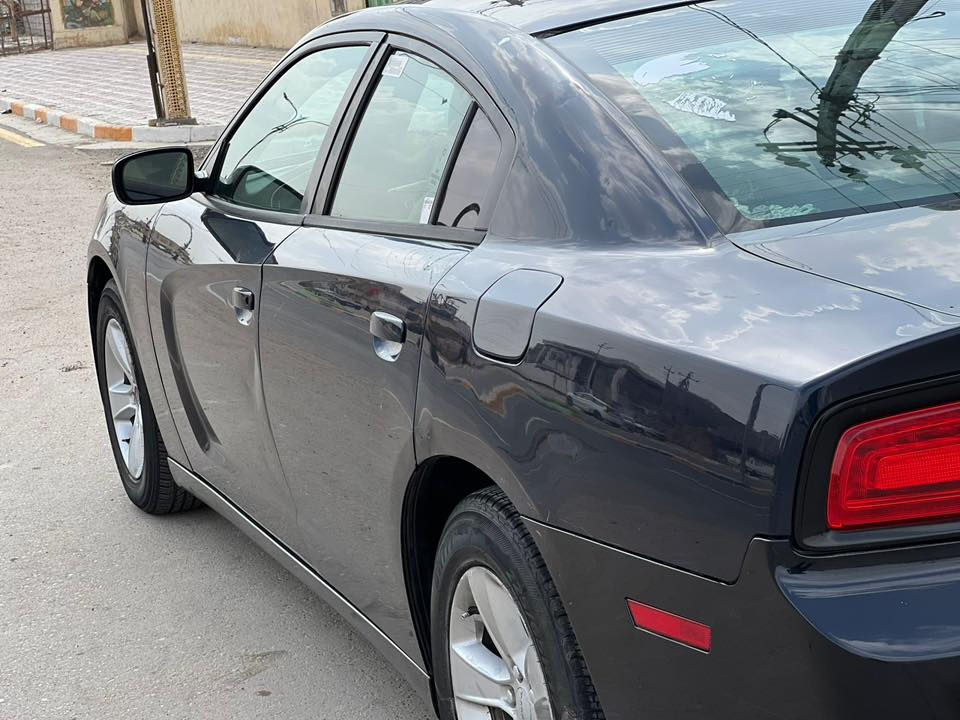 جارجر  للبيع.
موديل ٢٠١٤
كصه جنطه   رقم انكليزي. مع سنويه توئم.  سياره  جديده.  السعر 47  بيها مجال

***********

مكاني ميسان ابرمانة
