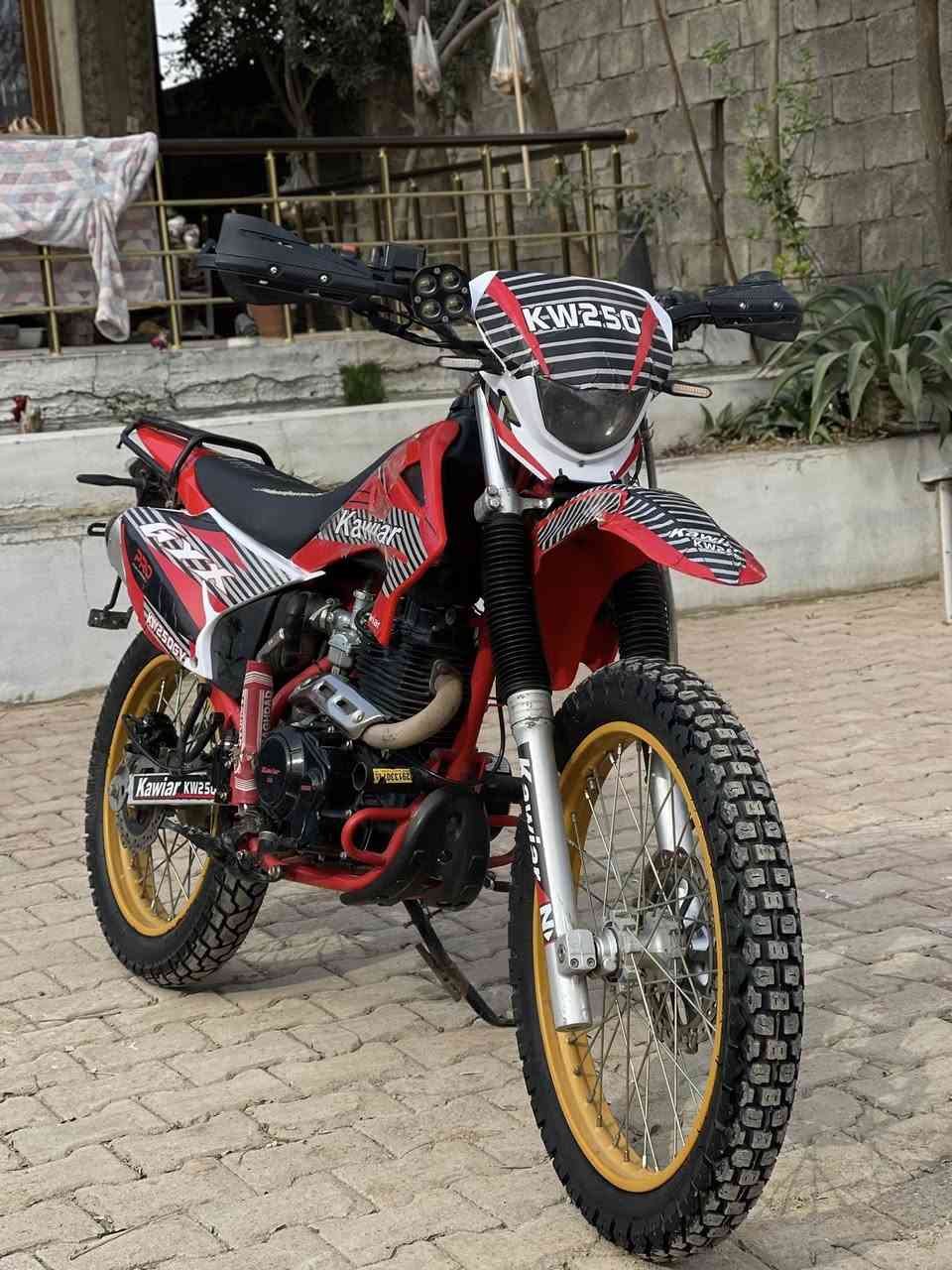 قفاز كه ويار ٢٠٠  موديل ٢٠٢٤ نضافه كدام عينكم كهربائيات كلهن يشتغل سلف هندر  مكينه نضيف جدا لا صرف ولا بخار مابي اي عطلات بس يراد دبو مال بريك امامي سعره ٨١٠ وبي مجال للطيبين


**إذا كنت صاحب هذا الإعلان وتريد حذفه لأي سبب، رجاءا أرسل رسالة إلى الدعم الفني**