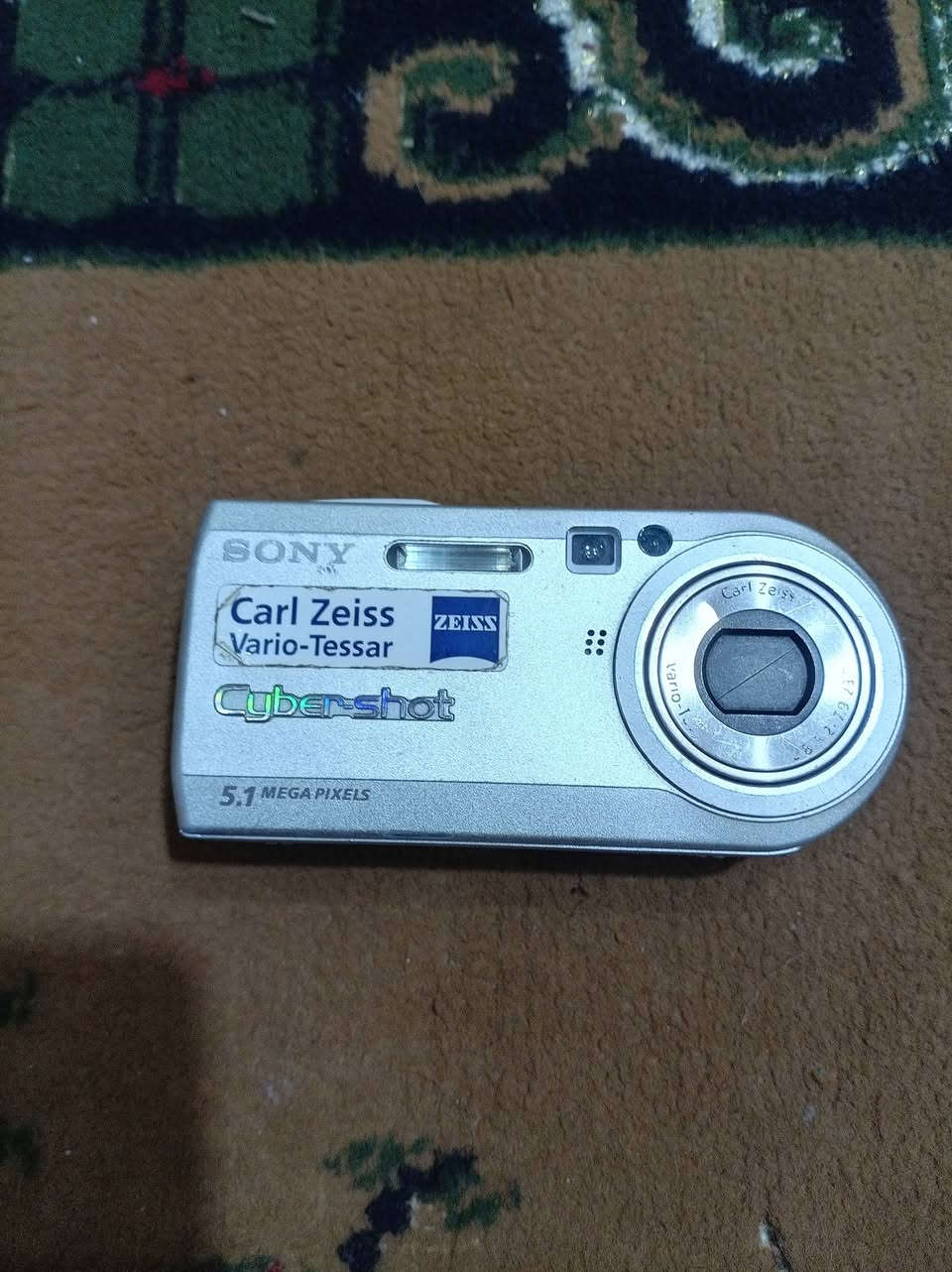 كامرة ماركة سوني مع المحولة الأصلية
شغالة وعلى بلادهه بدون أي خلل أو تصليح نهائياً

السعر 45 ألف
يوجد توصيل


**إذا كنت صاحب هذا الإعلان وتريد حذفه لأي سبب، رجاءا أرسل رسالة إلى الدعم الفني**