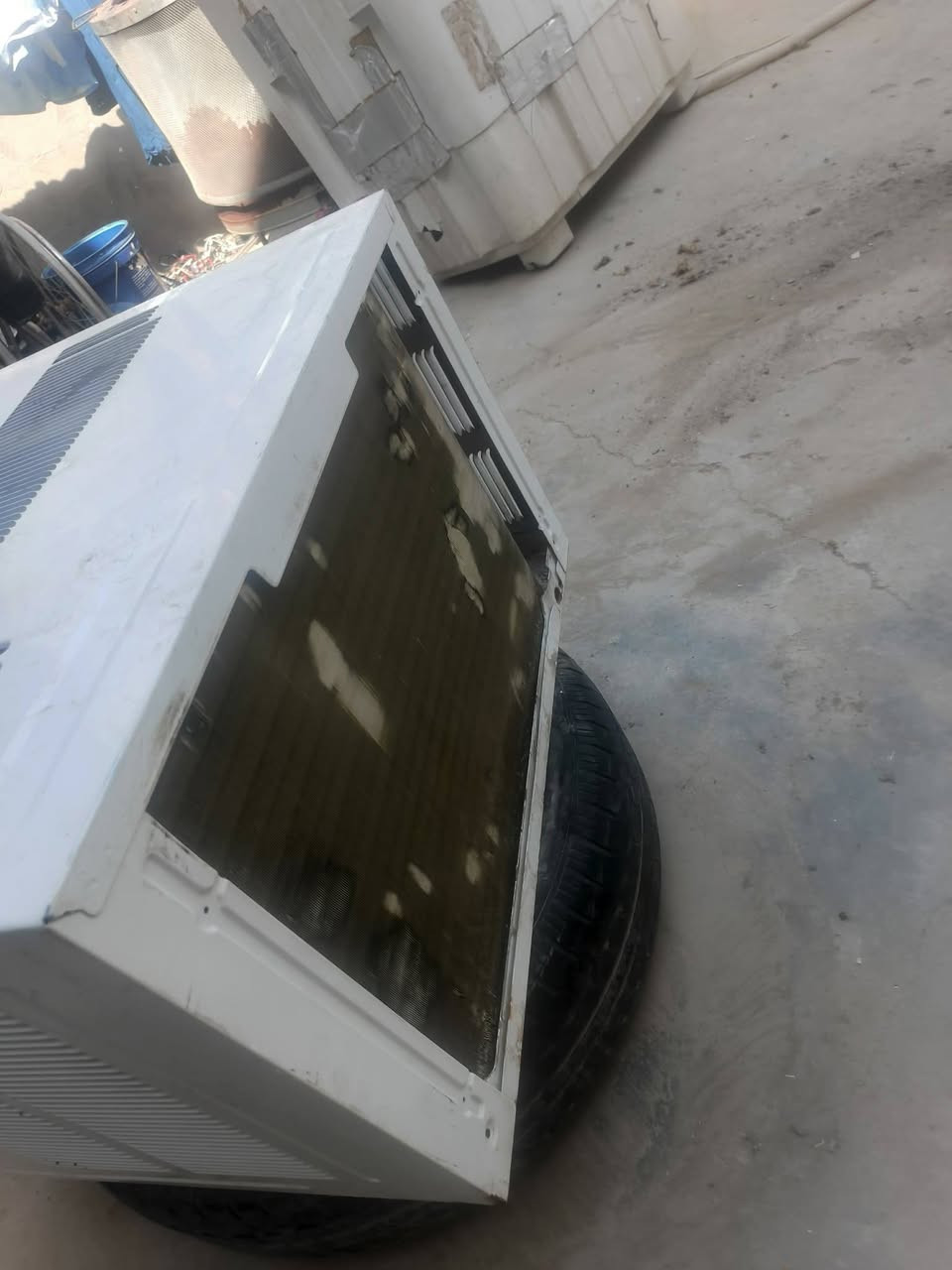 سلام عليكم لبيع مكيف شغال ماداخل تصليح
2طن نظافه 100بل100 
كربلاء حي النظال سعر 200قفل 

***********
