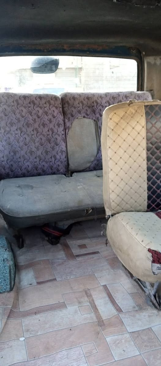 السلام عليكم كيا بسته الماني بغداد مكينه خيط بخار جدا بسيط تخم تاير شواصي نضاف صاحبها الشرعي يسوي وكاله السعر 20 وبيها مجال للاستفسار الاتصال علي الرقم 
***********
