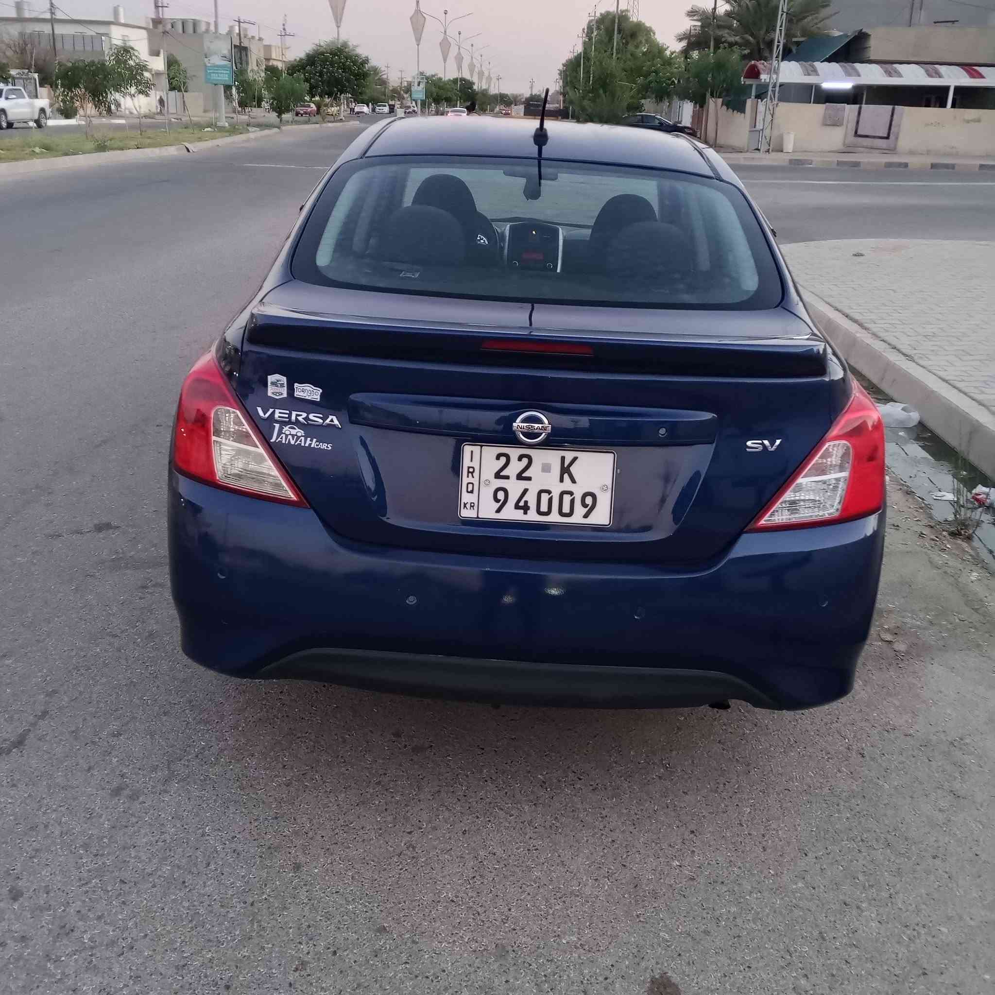 نيسان فيرسا 2018sv سيارة داخلة كلين حادثها جاملغ خلف السائق بالعراق صبغ بدون دواخل سيارة بأسمنا هزة جديدة بيها دفتر بانزين وتحويل ثاني يوم السعر 97 وبي مجال بسيط رقم الموبايل ***********
