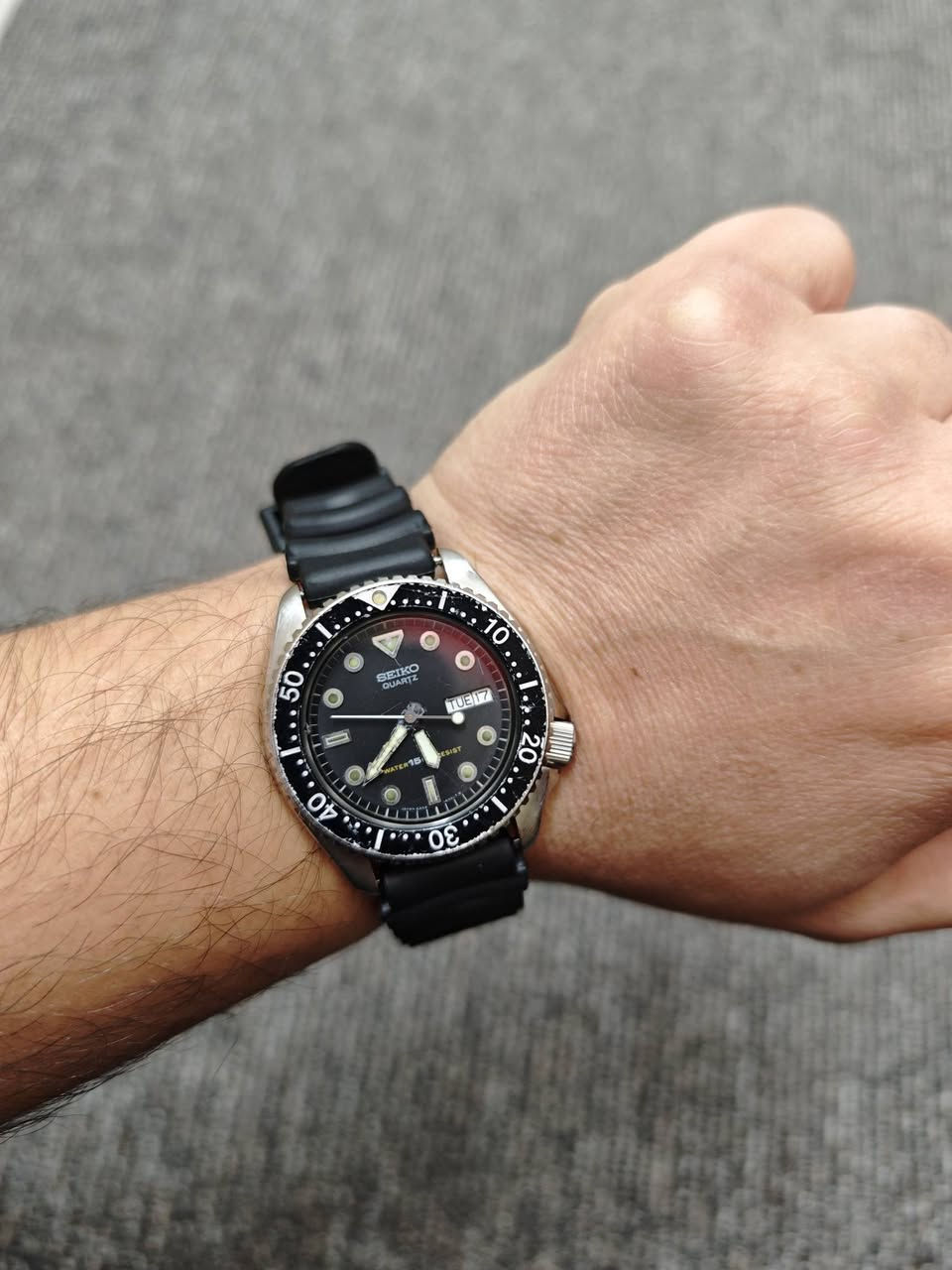 سلام علیكم. 
ساعه سایكو بحری للبیع. یابانی اصلی. فنتج قدیم. منفذ یومی و اسبوعی. رینک دوار. نضیف و شغال مضبوط. قطر 37. فنتج قدیم انتاج ثمانینات.


**إذا كنت صاحب هذا الإعلان وتريد حذفه لأي سبب، رجاءا أرسل رسالة إلى الدعم الفني**