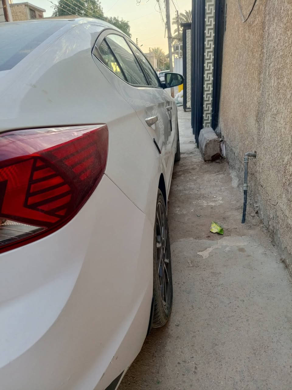 السلام عليكم النترا 20 فول 1/1  رقم بغداد ماشيه 122 تفاصيل موضحه بالفديو السعر 155$ بيه مجال للشراي غير متواجد فيس ***********
