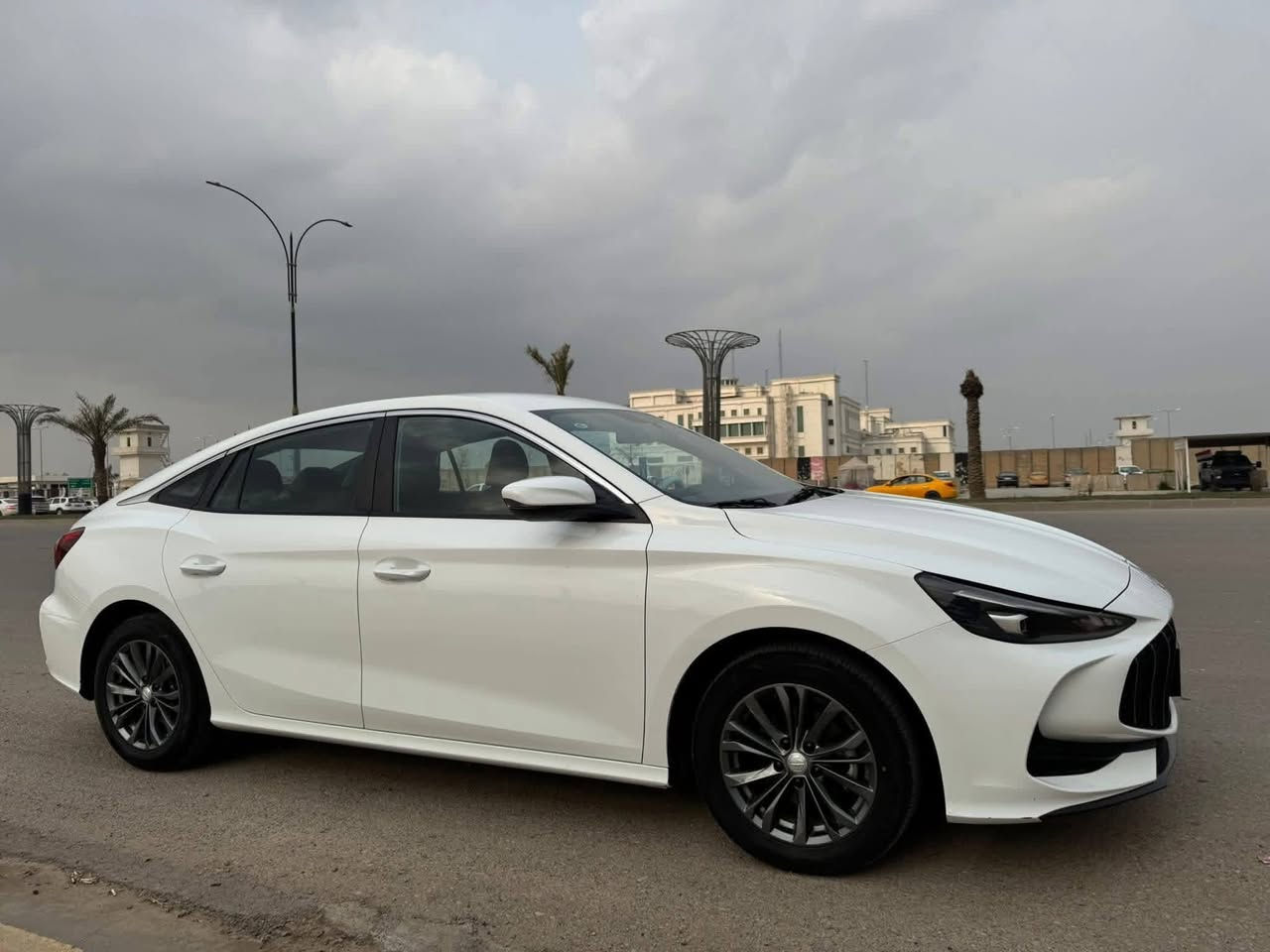 السلام عليكم

للبيع  MG GT  موديل 2025 

رقم اربيل شرط الوكاله شرط التحويل  

موصفات الام جي معروف 

كشن جلد شاشه كبير حساسات خلفي 

كامره بريك بصمه وتو هولد 
نظام ترحيب لايت وتو 
ليد نهاري  بصمه تشغيل 
بصمه ابواب بصنه جنطه 

الاستفسار اكثر 

                 ***********     مكان السياره واسط #الصويره  او بغداد      #الكراده
