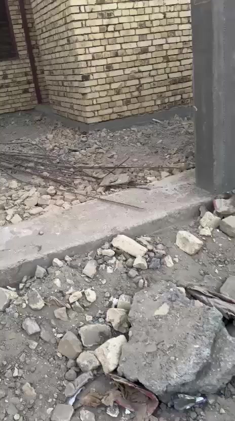 بيت في مجمع الود السكني في التضحية حي المالكي رقم الدار 67 المساحة 200متو للبيـــــع 
حالة البيت موضح في الفيديو والمشروع قيد التنفيذ 
تفاصيل اكثر على هذا الرقم: ***********
