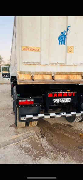 سلام عليكم عربانة ماراتيه موديل 15 عربانة مكفول كفاله عامه مصبوغة جماليه عربانة تخم  تأير سعر 235 وبيهه مجال رقم الهاتف ***********
