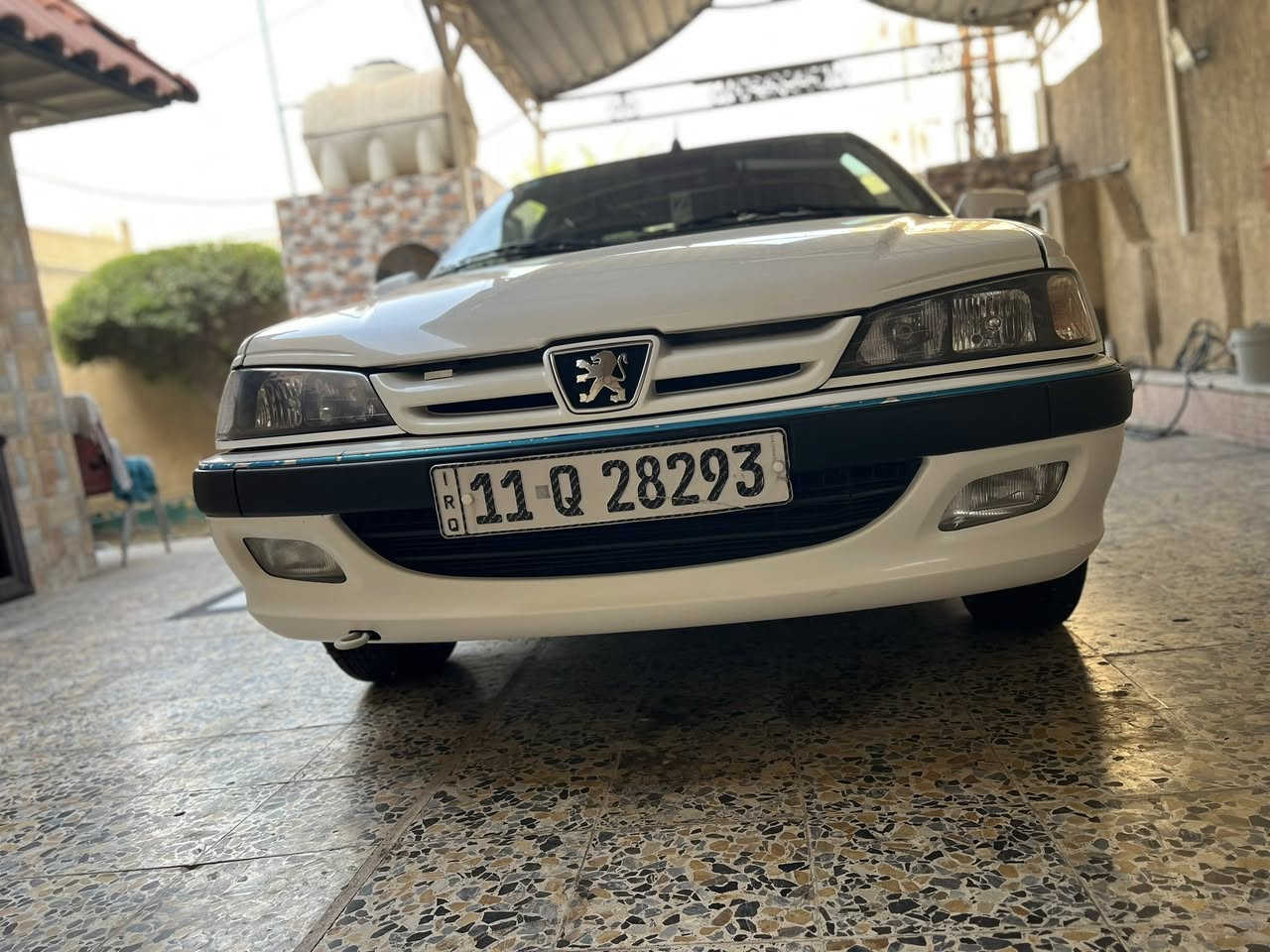 السلام عليكم بيجو بارص 2024 سيارة ع وضع شركة ماشية 40 الف مدوشمة عام كشنات وارضية بيهة رصعات بصيطة بل بنيد طفل صعد فوك لبنيد السعر (88) وبيهة مجال مكان السيارة الزعفرانية اما الشعب اي استفسار رقم ***********
