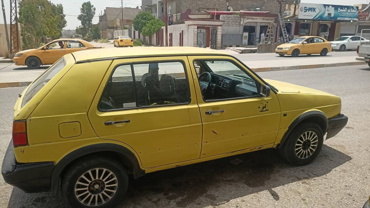 للبيع كولف موديل 91 سنويه عظم 2028 شرعي موجود ويحول كير و محرك شرط لا صرف ولا نفخ السياره مال شغل كوبون بيها ورقي
للتواصل ***********
