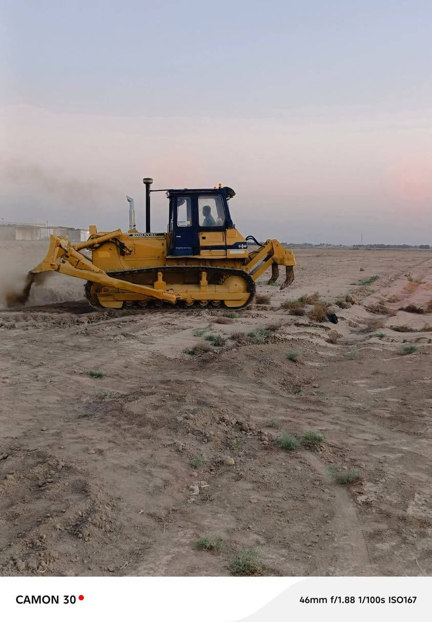 بلدوزر للبيع موديل 97 ارقام وسنويه بابل سنويه مجدده 2029  مكينه تبريد وجاهزة للعمل وبيه شهادة من شركة اراجيز حديثه  ***********
***********   مكاني بابل
