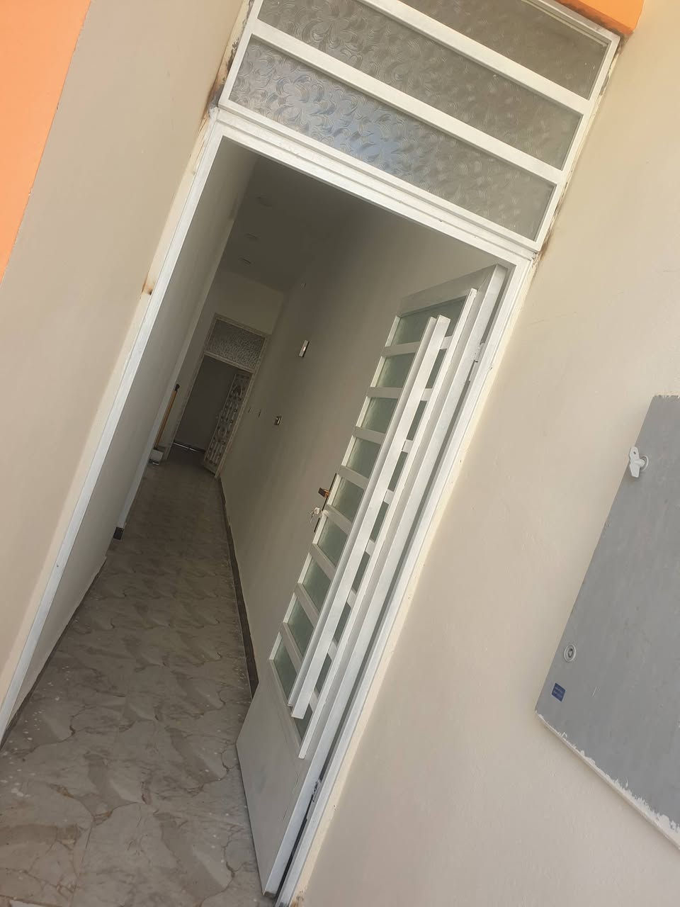 مكلف 
بنشر بيت ١٠٠متر بناءا حديث موقع أم العظام قريب على شارع العام مقابيل مستشفى الرازي خدمات تبليط وماء خطين السعر ٥٥ مليون واكدر اخلي شي بسيط من الفلوس إلي فلوسه مكامله كلشي بل إتفاق الاستفسار ع رقم ***********
