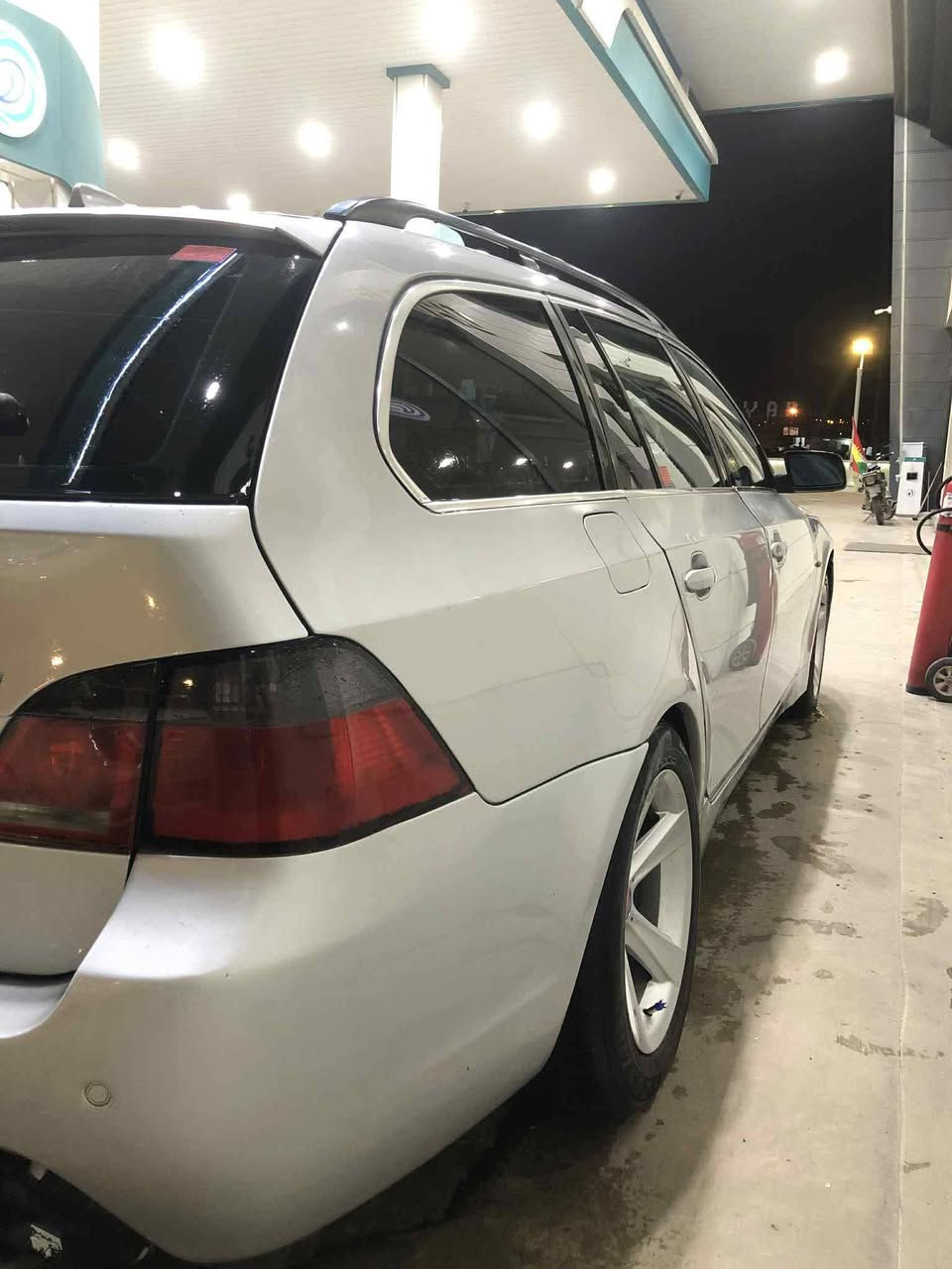 بۆفرۆشتن
BMW E60 2005 
بەریتانی سوکان عەکس 
مەنەفێستە 
فول قەپات مواسەفات 
525i نۆزڵ کورت دەبڵ دیجیتاڵ
مەکینە و گێڕو کارەبای بەشەرت 
تەبرید سارد و گەرم لەسەر سویج 
بۆیاخ سەقو حیزام بەشەرت 
بێ دەعم  پێشو دوای هیچی پێوە نیە 
کوشن جڵد و کارەبا و 12 ئێرباگ 
300 هەزار  هەقیقی ڕۆ یشتوە ناو دەری لۆکە
3 گێڕ  تۆماتیک عادی سپۆرت 
تایەی لۆک پاتری لۆک 
سیعر 43 گەڵاو مەجال 
*********** 
ئەدمین گیان ❤
