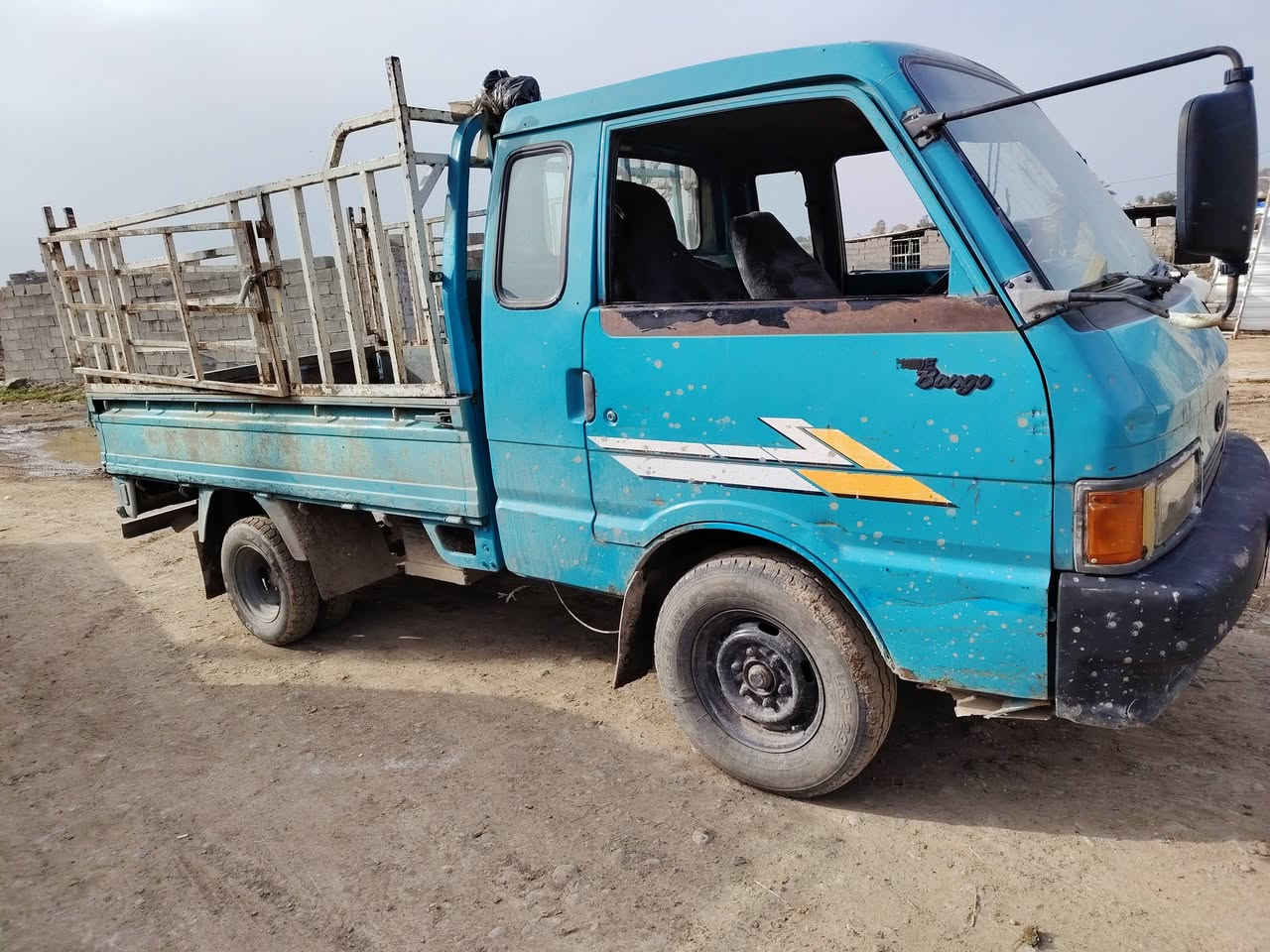 سلام و عليكم سيار موديل ٩٣ السعر ٤٥ وبيهة مجال 
***********هاذة رقم صاحبها و خابرو
