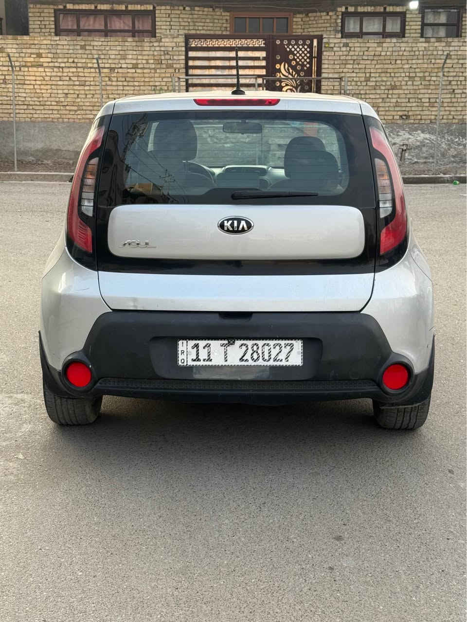 السلام عليكم 
كيا صول 2016 مكينه 1600 وارد امريكي بيه قطعتين كلير  وقطعه صبغ بدون دواخل ابد فقط رش كير ومحرك مكفولات صدر اميمي وخلفي جديد كهربائيات كله شغاله تخم تاير جديد سياره جاهزه للاخير بدون نقص ابد معروضه ب ( 106$ ) وبيه مجال بسيط مكاني بغداد الدوره نهايه شارع 60 للاستفسار *********** بغداد, العراق
