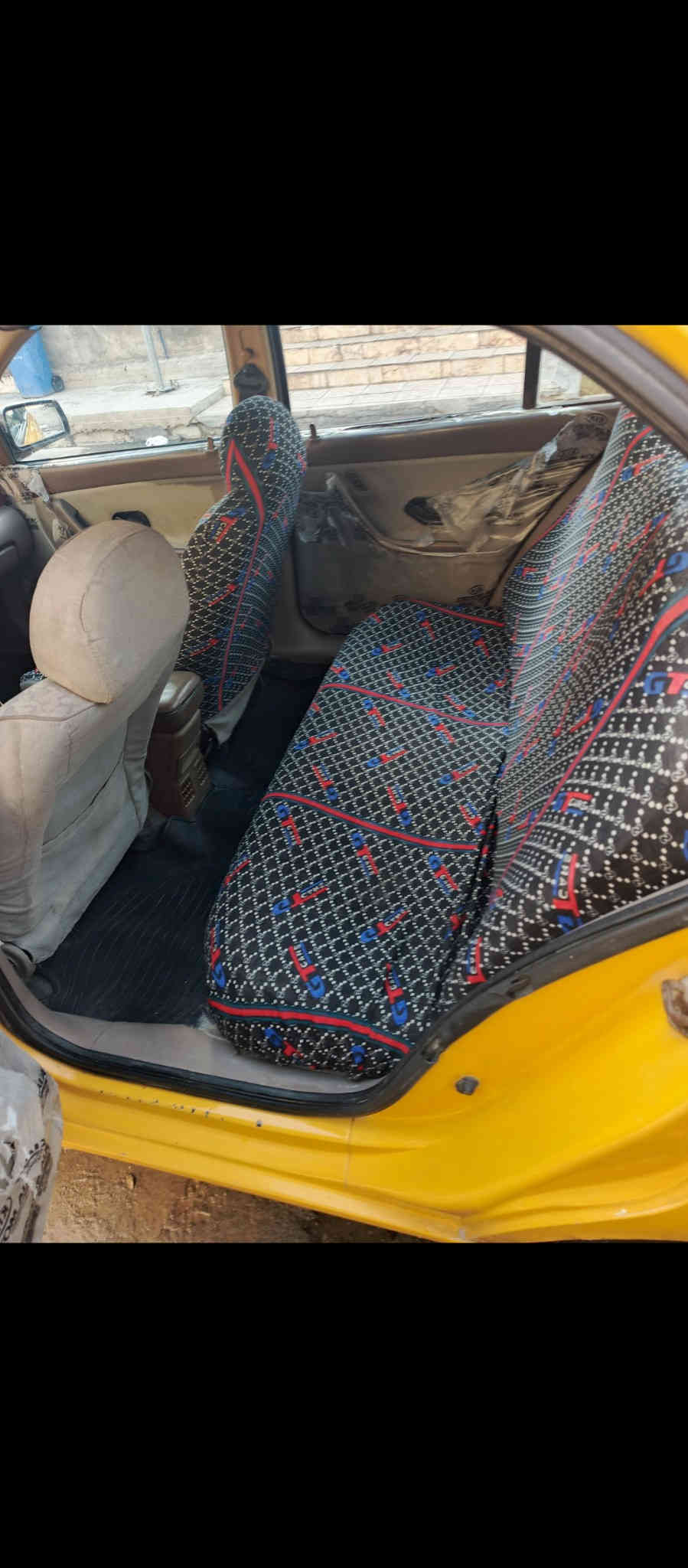 السلام عليكم سمند للبيع موديل 2012 رقم بغداد السنويه ل27 امصفره تحويل ثاني يوم مكينه كير تبريد مكفول تخم تاير جديد كهربائي كلها شغاله بيها بنيد طاير وطخه من الجاملغ الخلفي فقط السياره جاهزه كبل لشارع اترايك وين مايعجبك السعر 35 وبيها مجال مكاني بغداد الكرخ هاتف ***********
