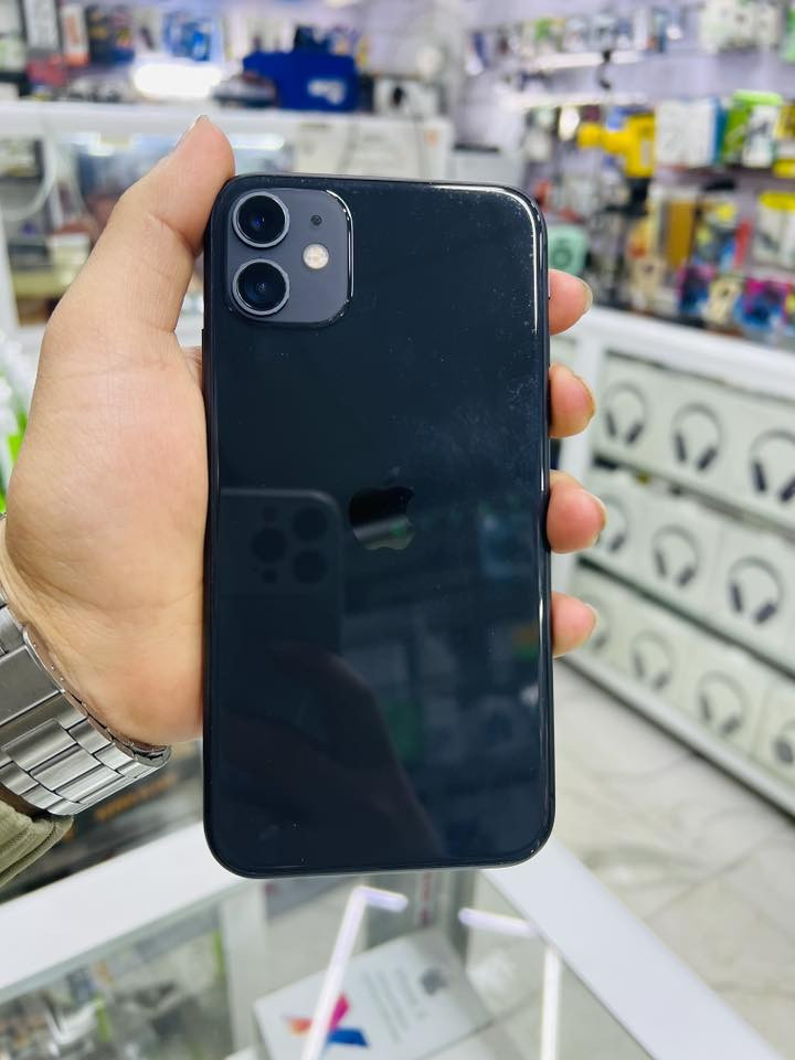 السلام عليكم للبيع ايفون11عادي ذاكره128بطاريه90نموذج cHدبل سيم شرط مامفتوح جهاز  حيل نضيف السعر 325 وبي مجال مكتب حسين فون 17تموز  مقابيل مجمع يا بلاش ***********
