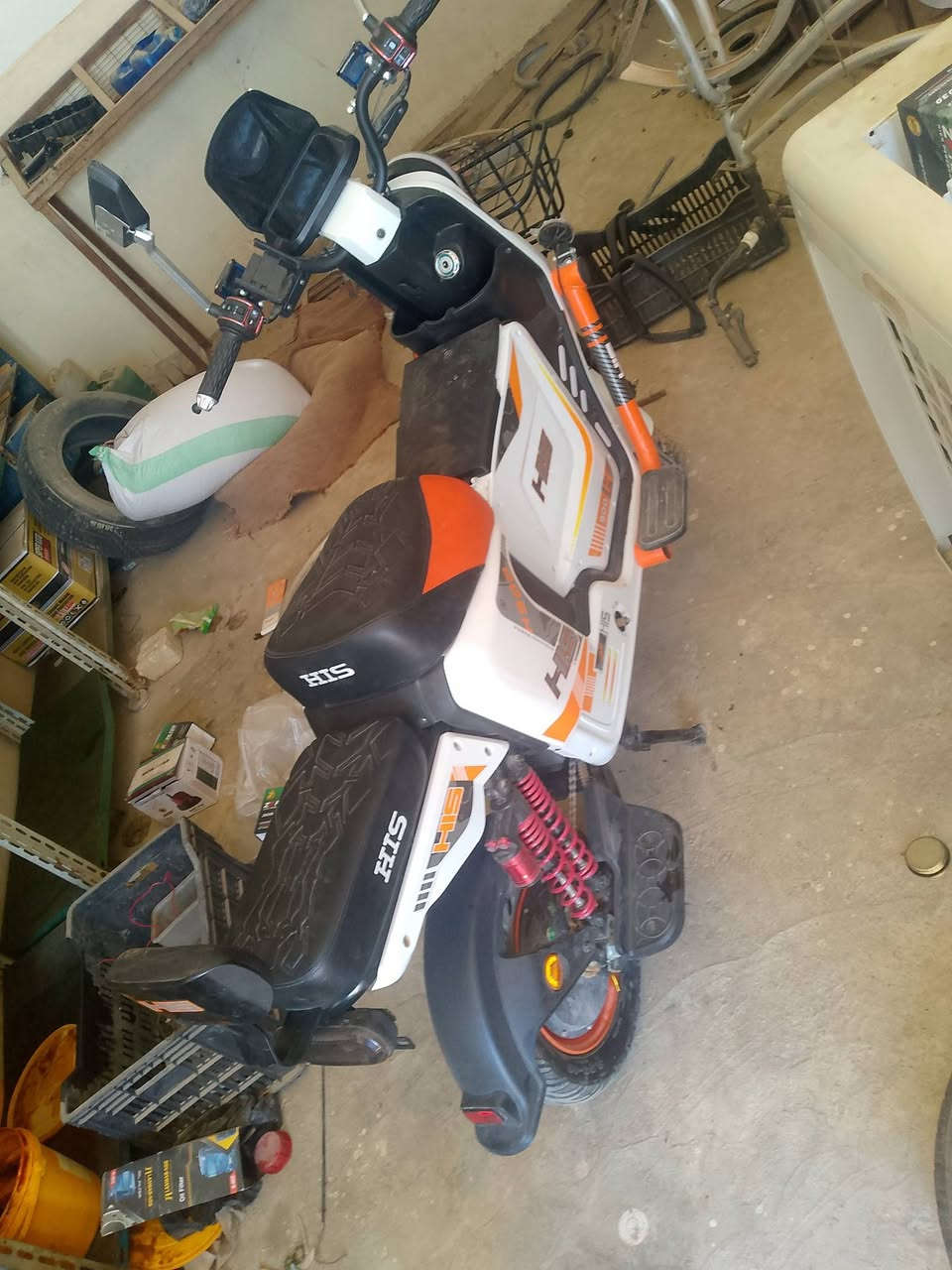 سلام عليكم دراجه شحن البيع كهربائيات كلهه شغاله بطاريات جدد تصل على رقم الهاتف 
‏‪***********‬‏
