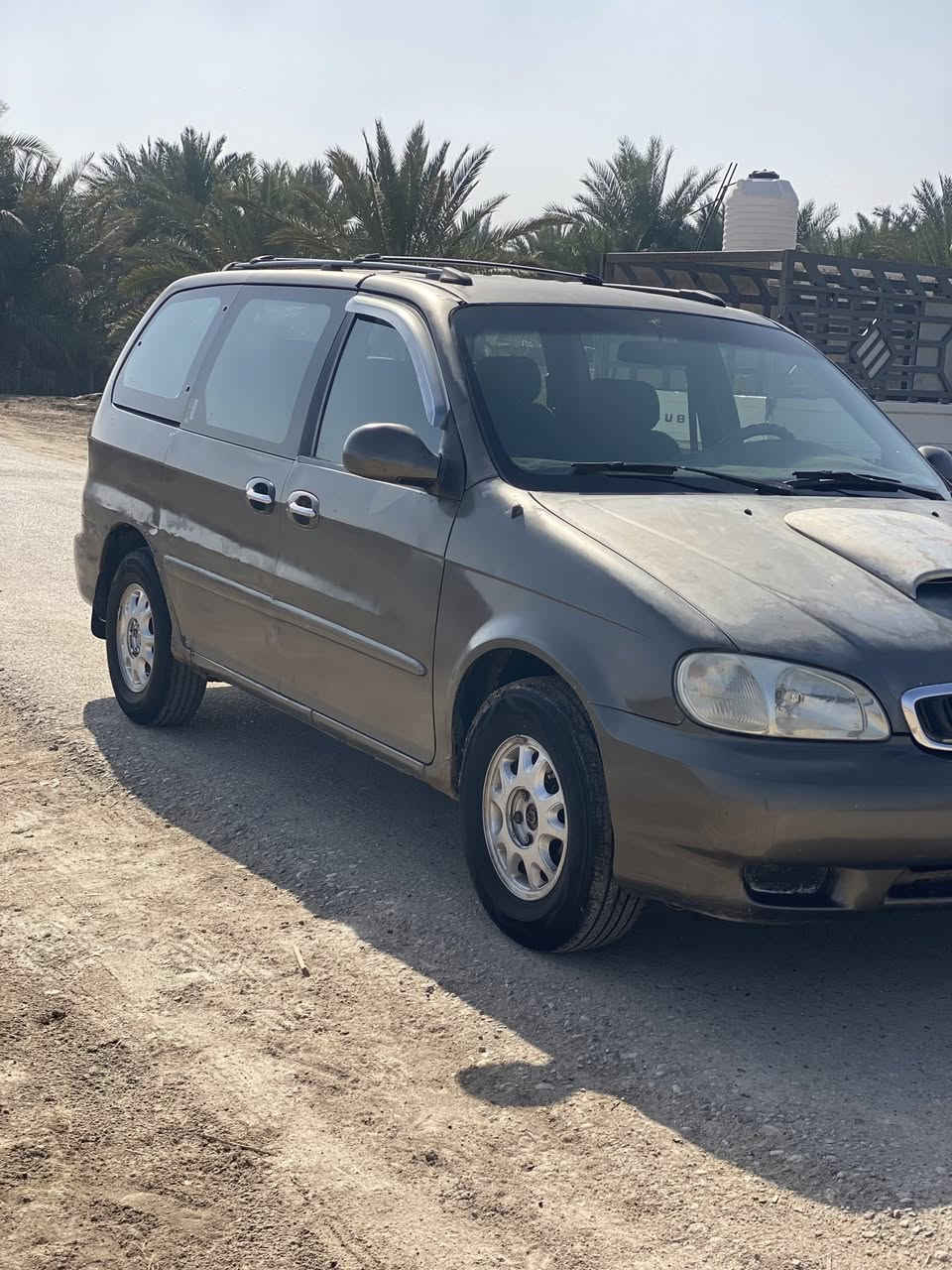 للبيع كيا كرنفال                    مديل ٢٠٠٠ السياره جاهزه من كلشي حداديه كير محرك السياره عل البلاد دواخل وگشر لاصبغ لاتبديل السعر ٦٥ مع المجال مكان السماوه ***********
