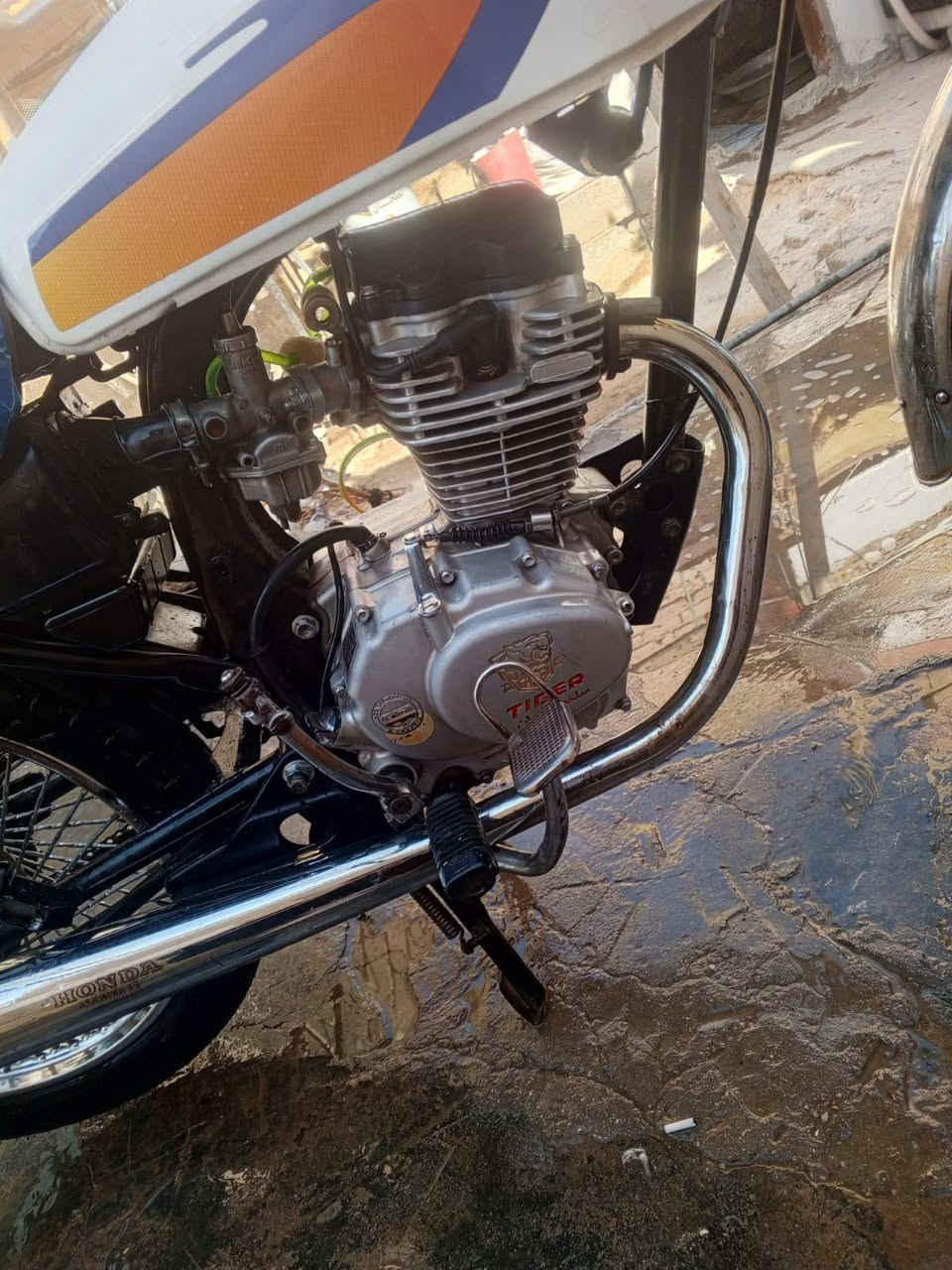 سلام عليكم  شباب  دزاجه اوراق لبيع  اوراق سكنر  مكاني نجف كوفه  سعر 550 وبيهه مجال  شراي يجي علا رقم تلفون ***********
