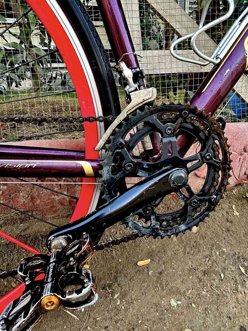 سلام عليكم شلون كباتن
متوفر للبيع دراجة رود   مميزة ماركة LOWII😊😍

معدن  الدراجه //فول المنيوم  🤩☺️

قياس فريم //50ميديم 🤩☺️

ويالة الدارجة // ماركة نوفتك اصلي  بولبرن فول سلاسة ومتانة 😍🤩

سعر 180 الف وبيها مجال بسيط شراي 
بغداد الشعب ***********
