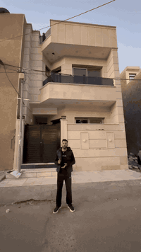 #للبيع_في_السيدية
دار سكني مساحة 105 م واجهة 5 م نزال 21 م

يتكون من ثلاث طوابق

يحتوي على 5 غرف نوم 

وصالة ومطبخ وخدمات عدد 5

للاستفسار مراسلة الصفحة او الاتصال على الارقام التالية

***********
