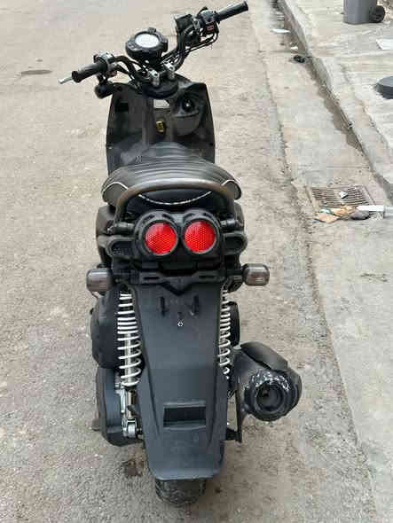 السلام عليكم 
سكنس جبلي الدراجه مثل مشوفها يمك انضف من حياتي كلها رمبه والكفرات بلاد مغلفه وشوي تعبانات المكينه تشك الكاع وما بيها اي نقص سعرها مليون و 100 وبيها مجال مةاني الدوره الميكانيك 
هذا رقمي ‭0788 349 0458‬
