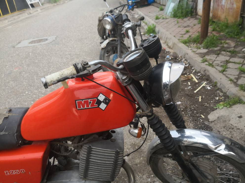 سلام عليكم ورحمة الله وبركاته
البيع دراجه ماطور نوعيه MZ 82 مابي اي عيب نظيف مرتب سعر مليون قفل اتصل رقم *********** مكاني كركوك كركوك, العراق
