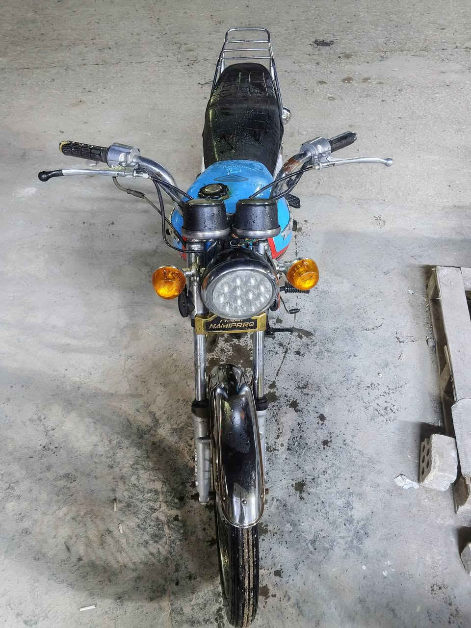 دراجه للبيع موديل 21 اوراق. مكينه مامفتوحه دراجه كله جديد شراي يتصل مارد خاص ***********
