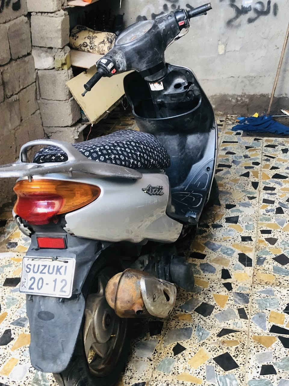 دراجة اكزز للبيع مكينة مفتوحة نقصه باتري السعر 225 وبيه مجال المكان البصرة الجمهورية الرقم ***********
