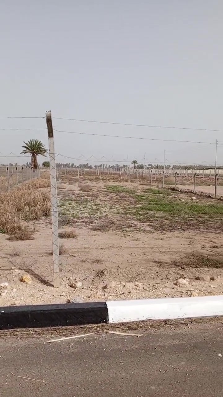 لسلام عليكم  دونم ركن على شارعين للبيع طابو زراعي سند 25  
(تبليط +مسيج. بي ارسي) كافه لخدمات(لعنوان رغيله لبدايه  اله مدخلين مدخل اول حولي ولمدخل لثاني شارع بابل +كربلاء)   لاستفسار ‏‪***********‬‏ او تواصل خاص
