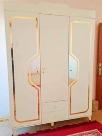 كناتير • ميز طعام • غسالة