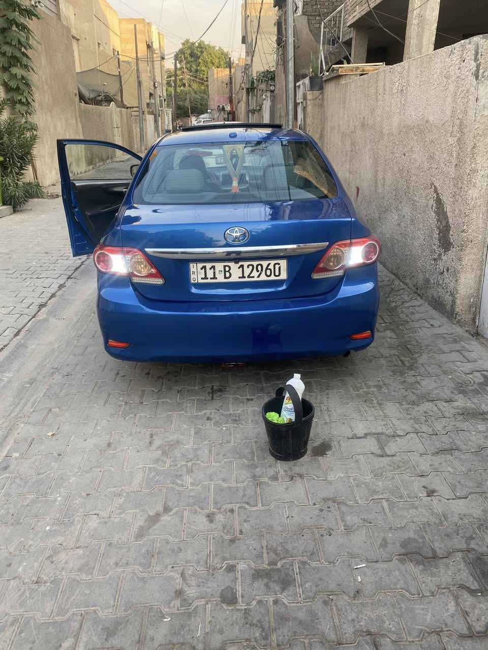 لام عليكم من رخصت الادمن المحترم كورلا 2009 محدث 2013 بل كامل السيارة فول مواصفات عدة البصمة مكينة كير بلاديات برغي ما مفتوح بيهن صدر جديد تخم تاير جديد السيار علة يدي متصرف اليسارة حادثها فقط جاملغ امامي عكس السايق  مبدل والباقي كلهة ليبل واحد السيارة مصبوغة عام للجمالية لين جاردة لا اكثر ولا اقل وموجودة صور قبل الصبغ لي ريد تفاصل اكثر يراسلني عل واطساب عنواني بغداد الجديدة السعر 105 ورقة بيهة مجال بصيط *********** ملاحضة لايتات كلة زنون خلفي امامي
