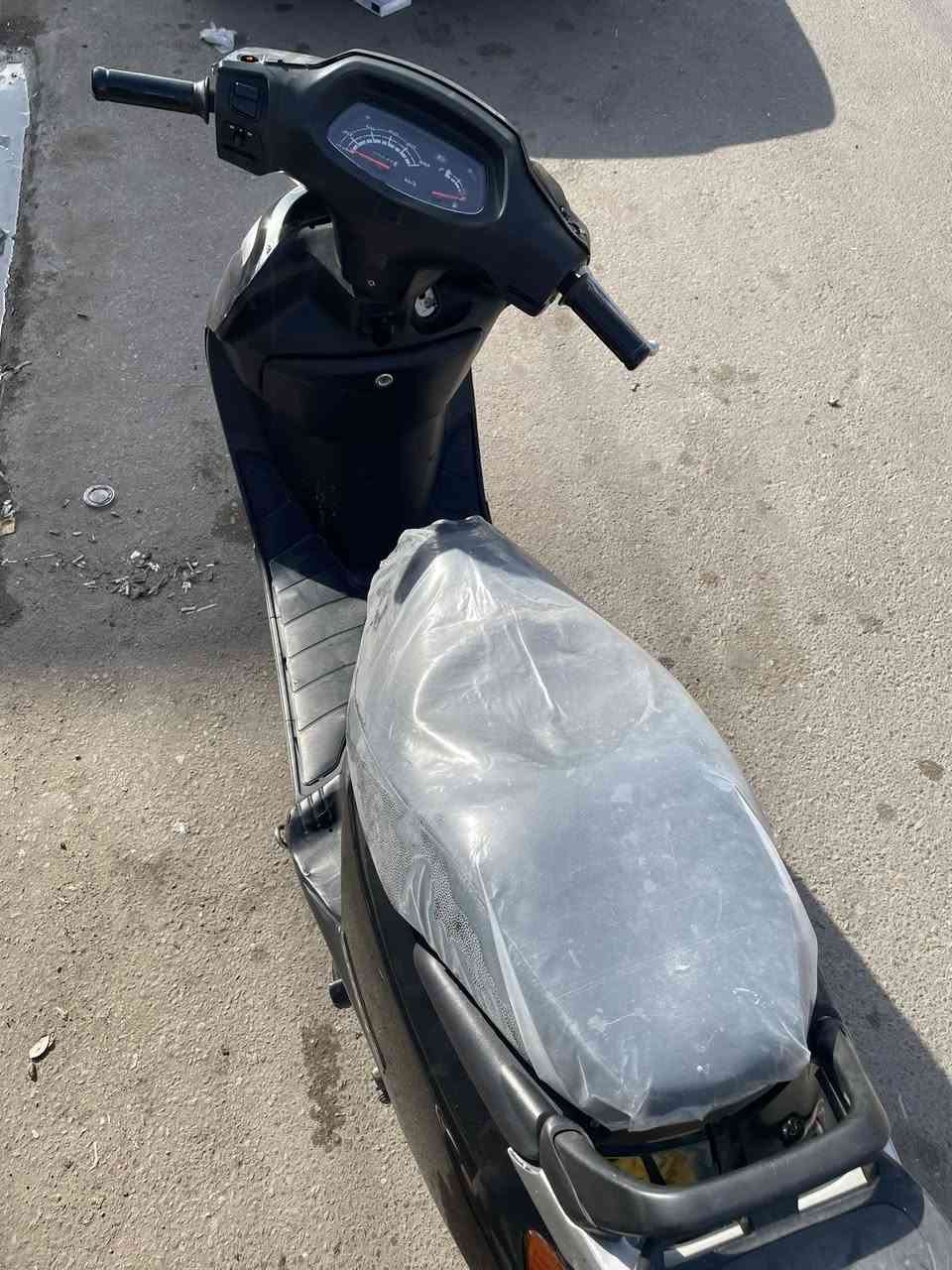 السلام عليكم شباب عندي سبيسي للبيع دراجه نظيفه وخير من الله مابيهه اي نواقص وكامله ال دراجه بس اذا تحب جدد كفرات تطلع جديده مكاني بغداد الجديده سعر ال دراجه550 بيهه مجال حك جيتك ***********
