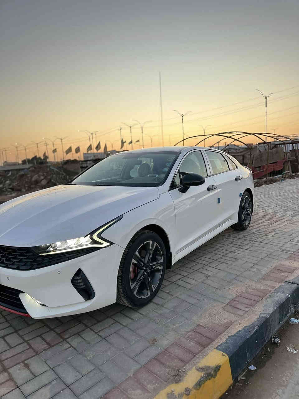 سلام عليكم 
كي فايف 2023 خليجي فول مواصفات عدا البنوراما رقم بغداد انكليزي بصمه تشغيل عن بعد كشنات كهرباء مري شفط مود درايف مكان السياره سماوه المركز ***********
