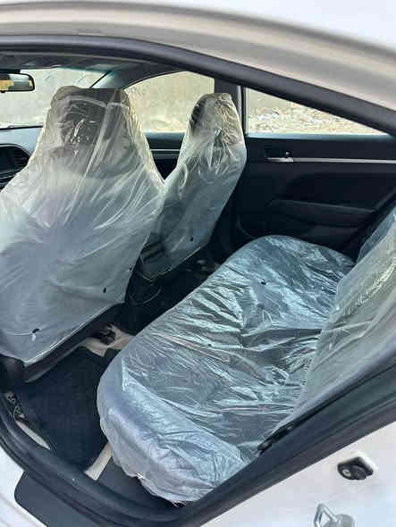 السلام عليكم النترا موديل 2019 للبيع وارد امريكي بيه اربع قطع صبغ بدون اي ضرر داخلي مع سونار مرفق بل منشور 
فول مواصفات 
بصمه تشغيل 
بصمه ابواب 
فتحه سقف 
رادارات جانبيه 
توقيف ذاتي 
سياره نظيفه وبدون نقص مكانه بغداد 
السعر 129$
*********** بغداد
