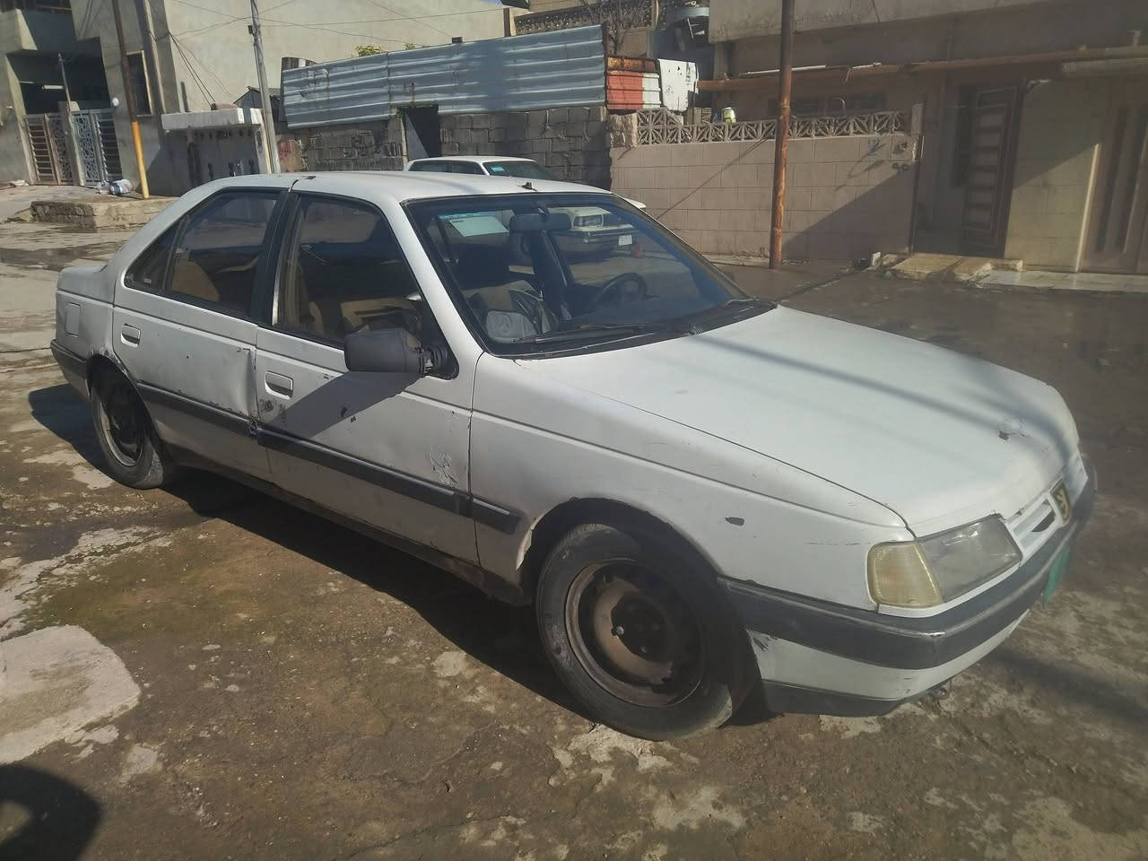 بسبب الوعود الكاذبة
بيجو 405 للبيع فرنسي
موديل 92 
لاصرف ولانفخ محرك معمر
باتري جديد
سنوية خضرة صاحبها موجود
كوبون بانزين بيها
السعر 14$
للأستفسار
***********
***********
