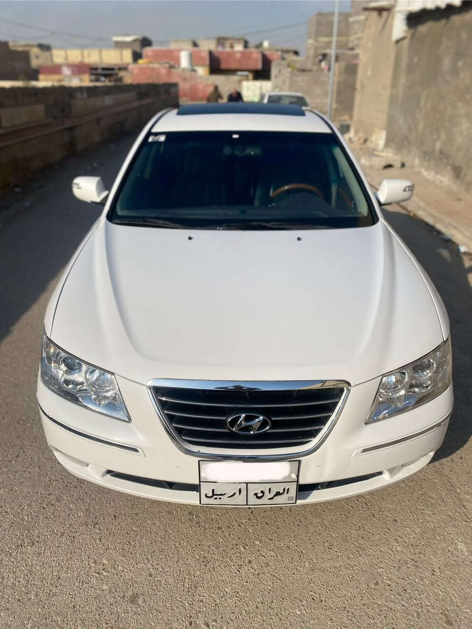 سووناتة موديل 2009 بيضه بعدها بريحة الشركة جديدة طك كارتون 
فول مواصفات للاخير 
الون ابيض صدفي 
فتحة سقف 
بصمه تشغيل 
برده خلفيه 
كشنات  جلد +كهرباء +تدفئه 
اشاير مري + شفط 
حساس امامي + خلفي 
شاشه چبيره +بلوتوث 
تحكم ستيرن 
تغليف دشبول +بطاين الابواب كنتاره من الشركة
تدفئه +تبريد ثلج 
حداديه طوبه 
حاهزه من كلشي 
بدون رقم 
السعر ٥٥ 
مكاني بغداد 
***********
