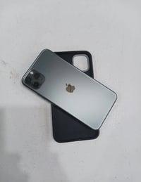 ايفون ١١ برو ماكس • ٢٥٦ • بطارية ٩٥٪