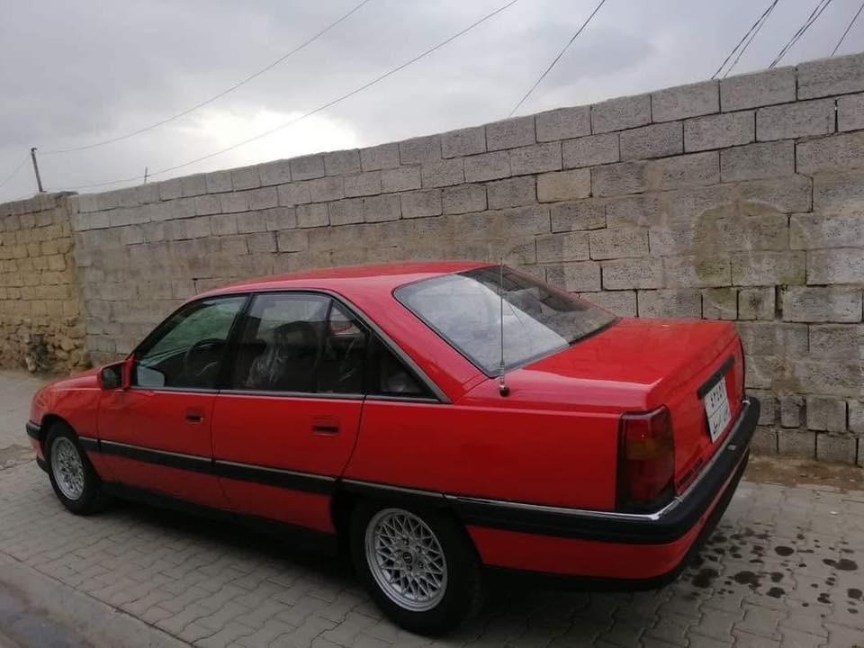 شباب اوميكا 1993 كير عادي مكفولة كفالة عامة لاصبغ لاضربة لاشي مكينة 2000 بيع سريع اتصال فقط 36 مكاني بغداد الدورة

 ‭0770 258 4148
‬
