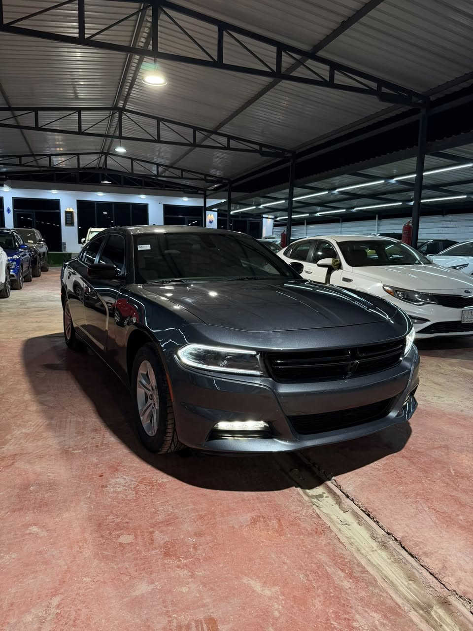 السلام عليكم
للبيع دوج جارجر 2023 SXT مواصفات اعتياديه كرسي كهرباء شاشه كبيره كاميرا حساس خلفي تدفئة بالكراسي الأماميه 

حادث السياره جاملغ وبنيد مبدل ومصبوغ وتصليح بالشاصي الأيسر السياره شغاله وتمشي من امريكا وجاهزه من كلشي بدون نقص 

( سعر السياره مناسب ) 

مكاني بابل المسيب 
للأستفسار : *********** واتساب او اتصال او خاص
