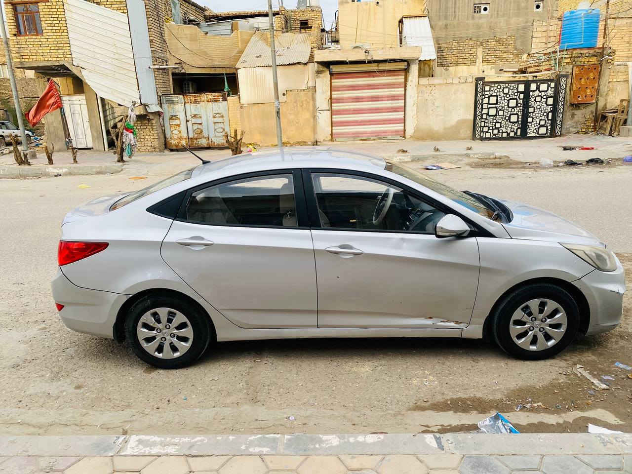 سياره اكسنت مديل 2017
خليجي محرك كير حداديه خير من الله

بيهة ضرر بالجاملغ الخلفي بدون دواخل

سعر 85 وبيهة مجال عنوان ناصريه مركز
***********
