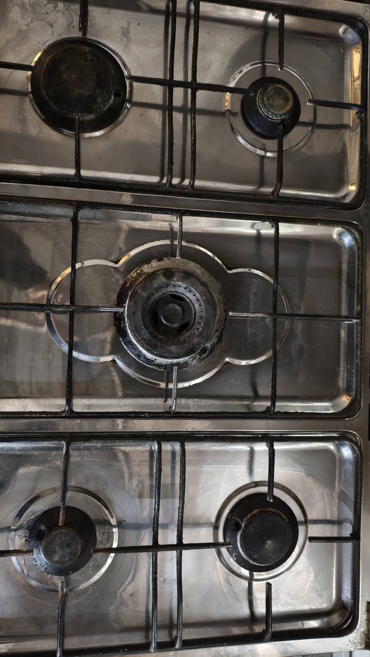 السلام عليكم 
طباخ و سنك 
سعر الطباخ 80الف و بي مجال
و سعر السنك 80الف و بي مجال 
للاستفسار اتصل ***********
